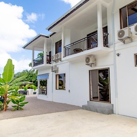 Riverside Mount Simpson Upper Beau Vallon  Luaran gambar